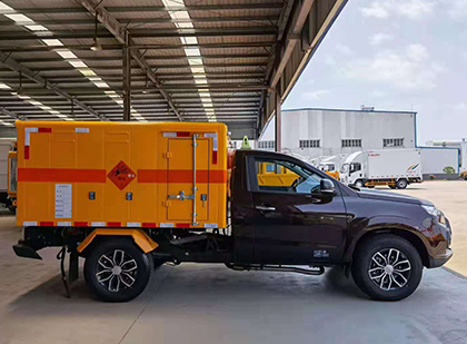 扎赉诺尔爆破器材运输车